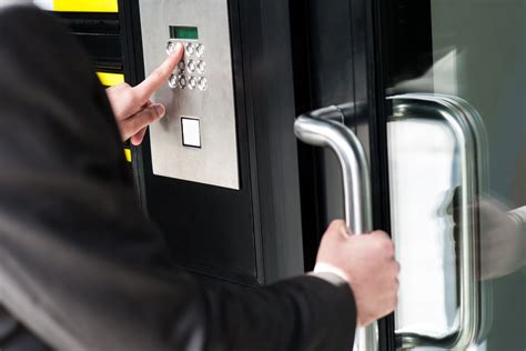 card access control security omaha ne|Security Services .